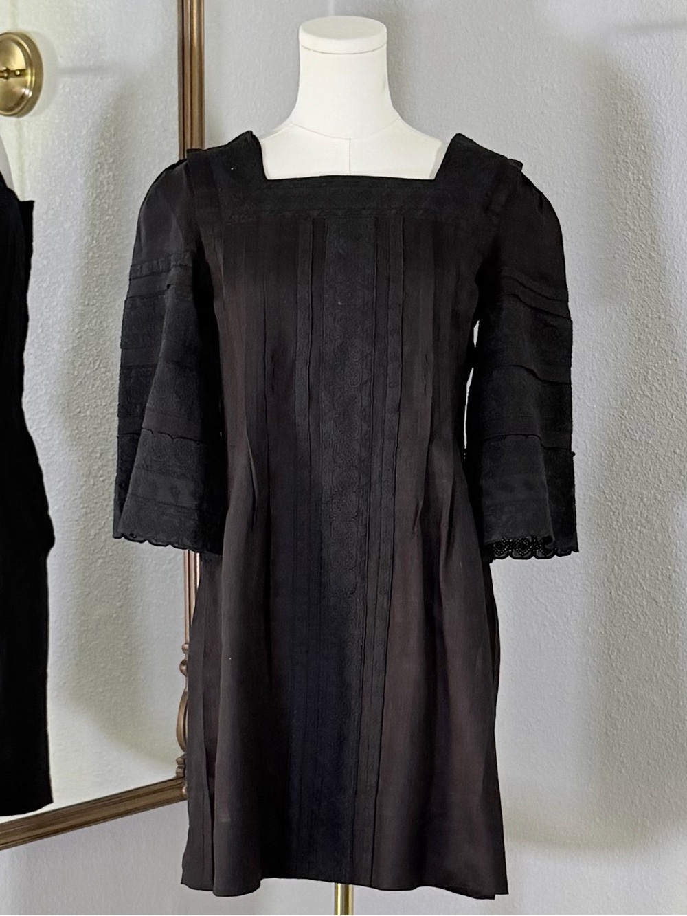 Jill Stuart 2 Black 100% Linen Embroidered Mini Dress Vampire Goth Whimsigoth